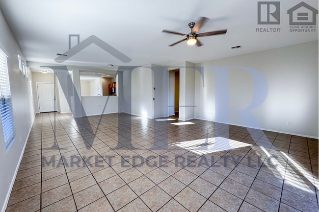 Building Photo - 3Bed/2Bath Home at Cotton Ln/Greenway Rd! $199 MOVE-IN SPECIAL! Ready for Immediate Move-In!