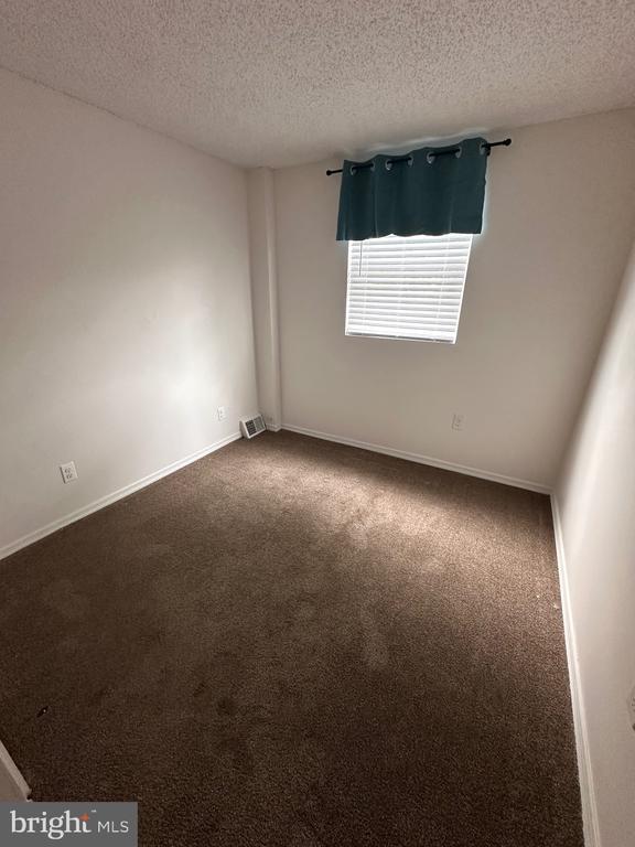 Building Photo - 12032 Millbrook Rd