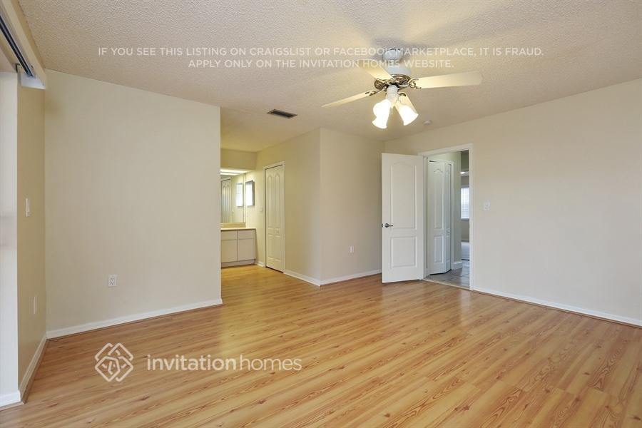 Building Photo - 11255 SW 143rd Ct