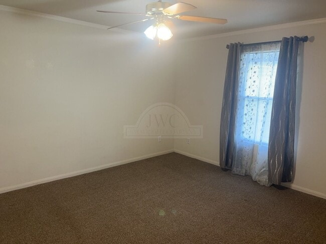 Building Photo - 5604 Bertha Dr