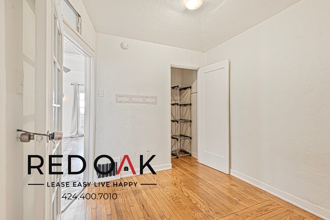 Building Photo - 661 Cloverdale Ave