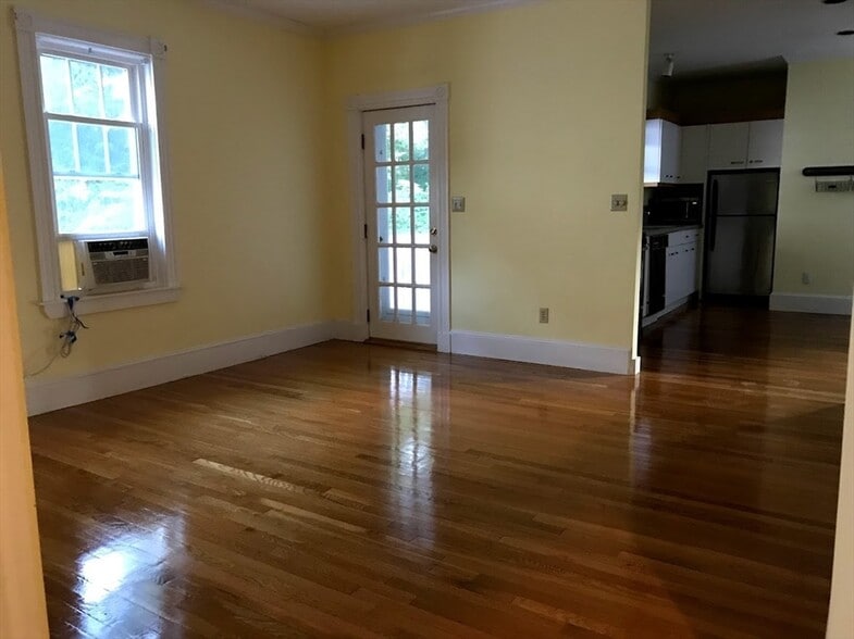 Building Photo - 59 Prince St