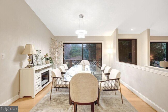 Building Photo - 10809 Nicholsridge Rd