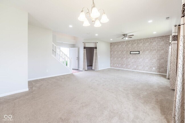 Building Photo - 899 Briarstone Dr