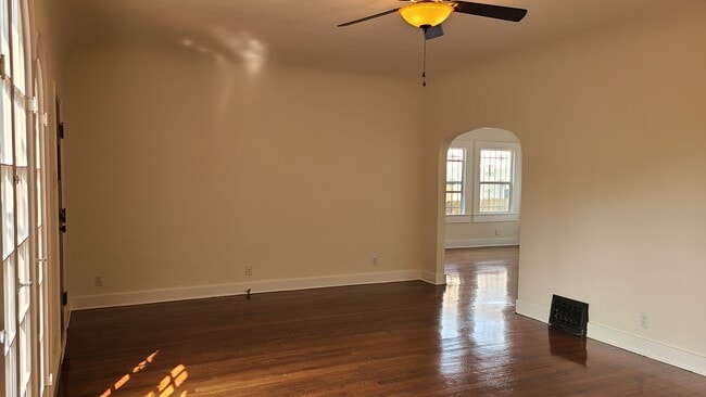 Building Photo - 1848 S Highland Ave