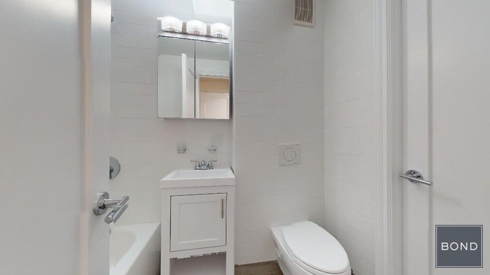 Building Photo - 405 E 56th St