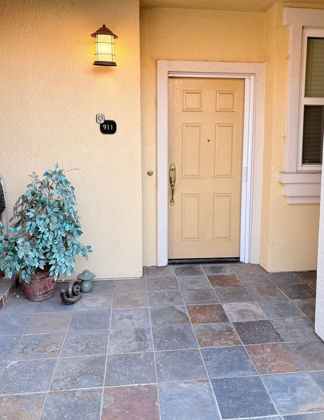 Building Photo - Balboa Park Luxury Living