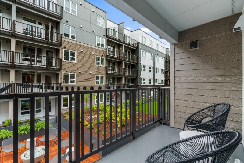 Building Photo - 2950 NE 11th St