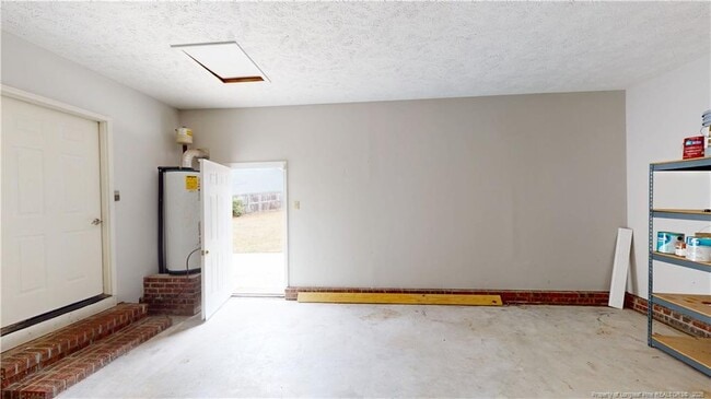 Building Photo - 2561 Lull Water Dr