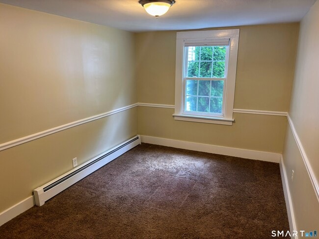 Building Photo - 158 Cow Hill Rd