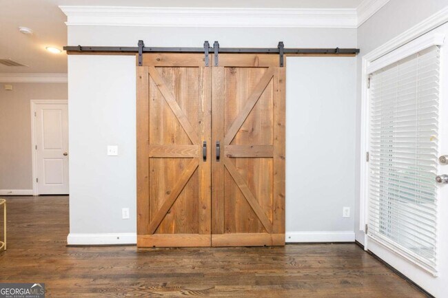 Building Photo - 1705 Barfield Run NW