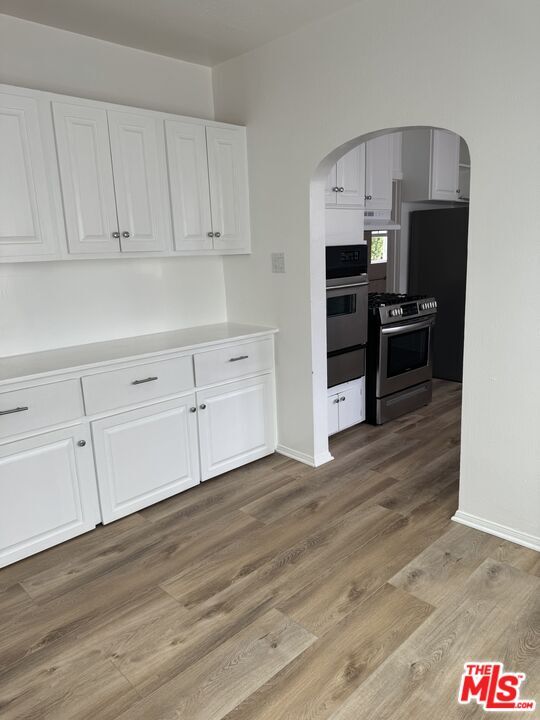 Building Photo - 122 N Orange Dr