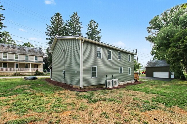 Building Photo - 2367 Bryansville Rd