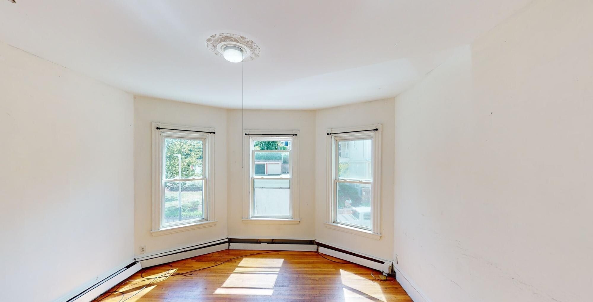 Building Photo - 61 Hillside St