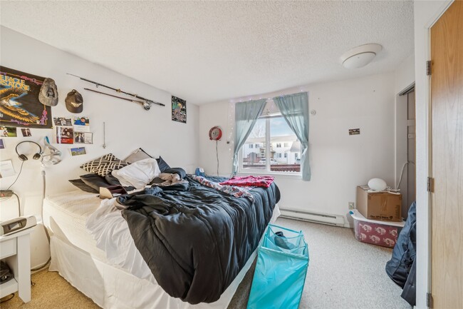 Building Photo - 424 E Dogwood Ave