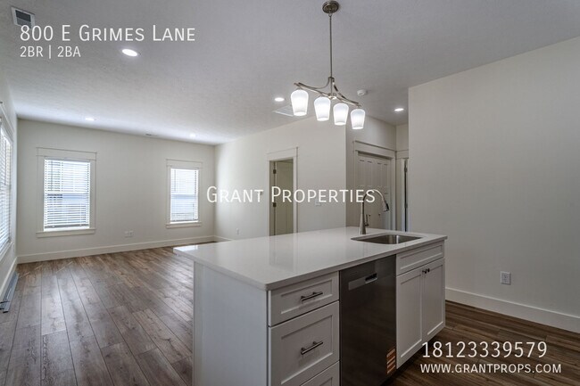 Building Photo - 800 E Grimes Ln