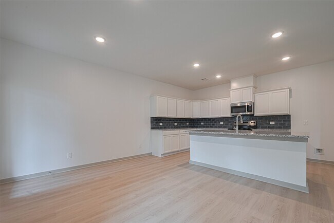 Building Photo - 11622 Twain Dr