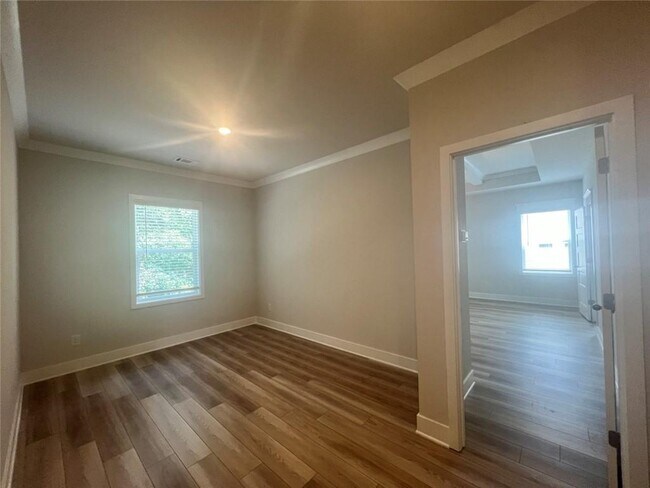 Building Photo - 796 Winding Rose Dr
