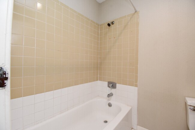Building Photo - 11280 Braes Forest Dr