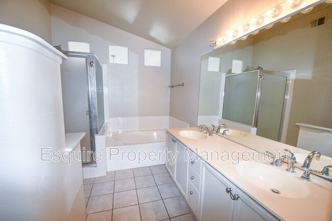 Building Photo - 1214 Oyster Pl