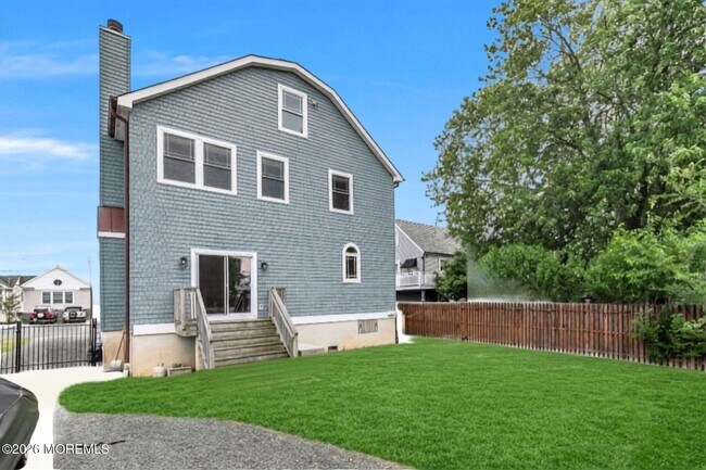 Building Photo - 3 Monmouth Pl