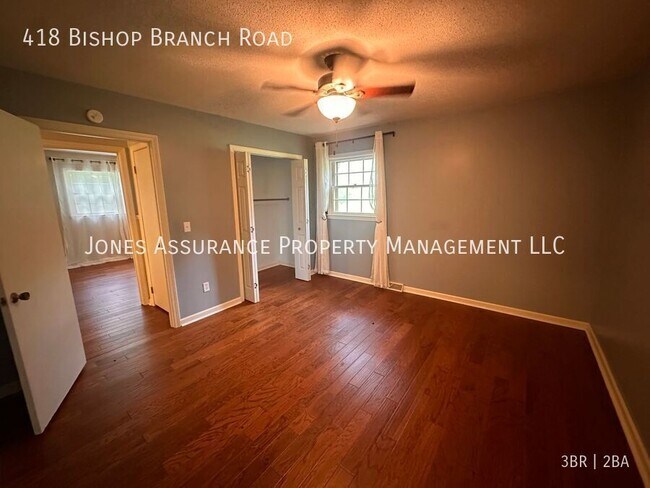 Building Photo - 418 Bishops Branch Rd