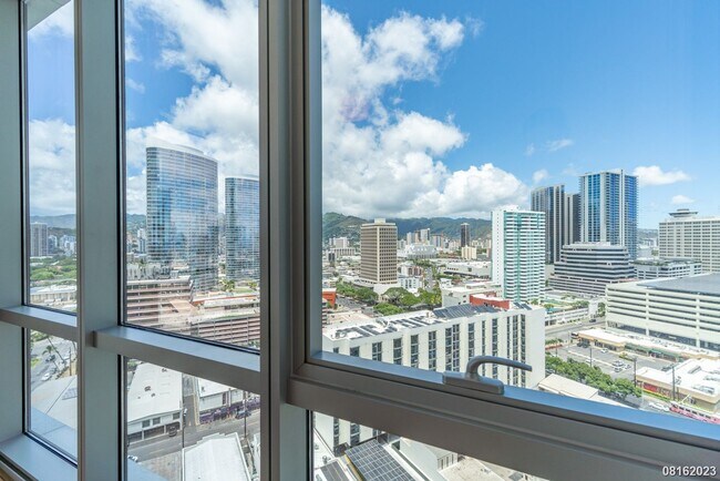 Building Photo - Waihonua 2br 2ba 2pkg (tandem) w/Storage, High Floor, Amenities (Honolulu)