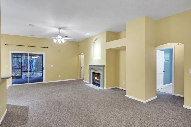 Building Photo - 3 bedroom 2 bathroom home in Fleming Island