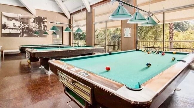 Building Photo - 350 N Civic Dr