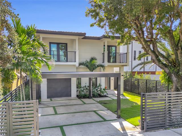 Building Photo - 2029 SW 62nd Ave