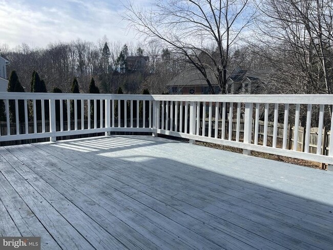 Building Photo - 32 Palace Ln