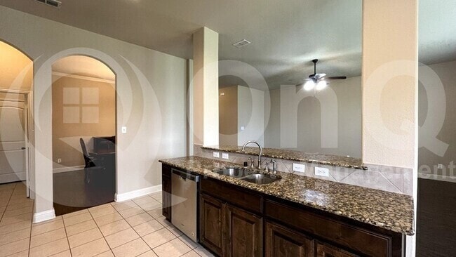 Building Photo - 516 Brooke St