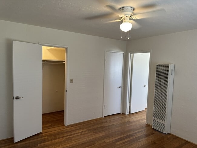 Building Photo - Modesto 1 Bedroom 1 Bathroom Duplex