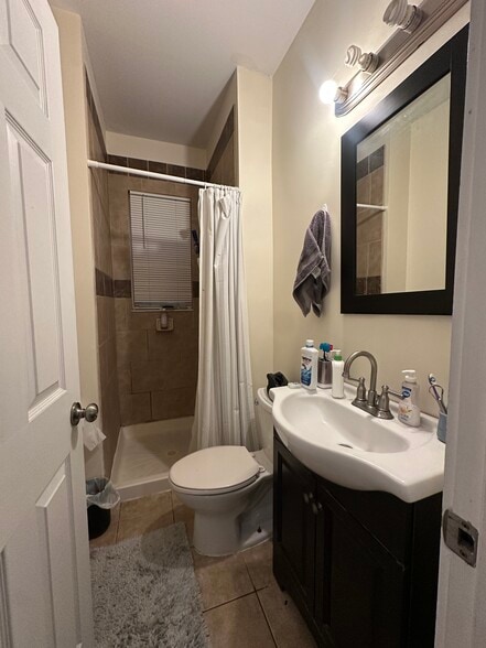 Building Photo - 95 Calumet St