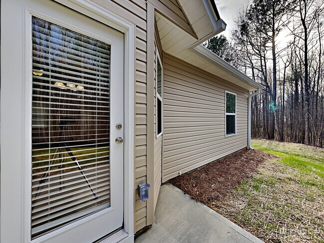 Building Photo - 192 Fairfax Dr
