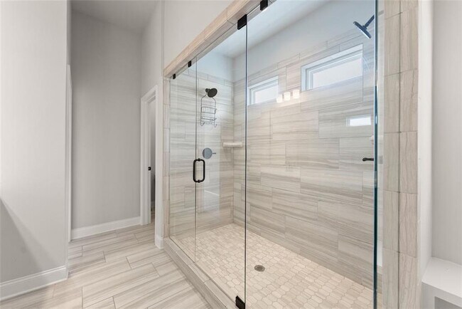 Building Photo - 4656 Silver Oak Dr SW