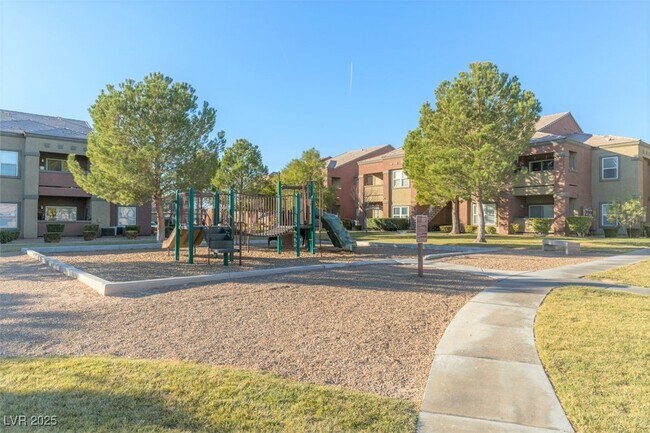 Building Photo - 7255 W Sunset Rd