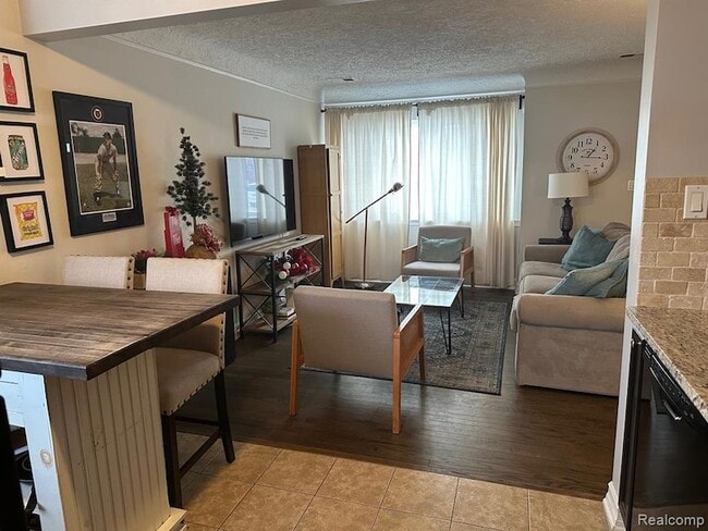 Building Photo - 26348 Alger St