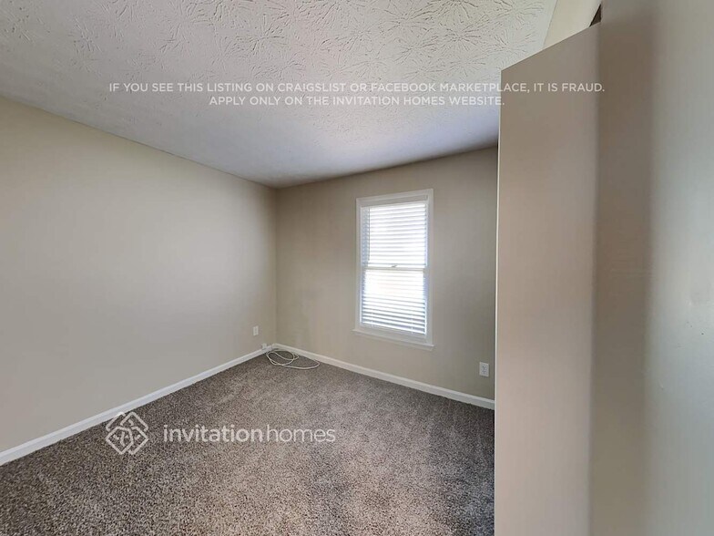 Building Photo - 3156 Fescue Cir