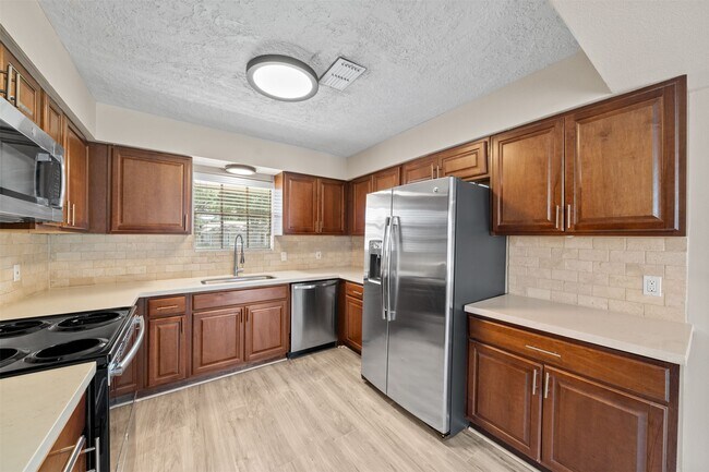 Building Photo - 5826 Spruce Forest Dr