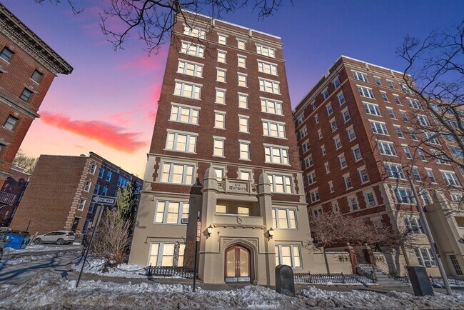 Building Photo - 1450-1454-1454 Beacon St