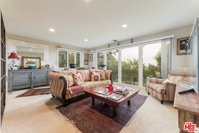 Building Photo - 28952 Selfridge Dr