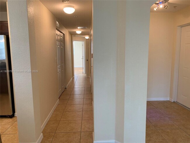Building Photo - 10800 NW 88th Terrace
