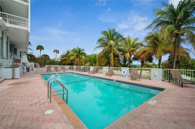 Building Photo - 9341 Collins Ave
