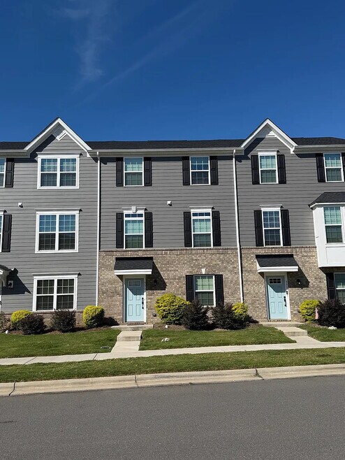 Building Photo - 331 Cramerton Mills Pkwy