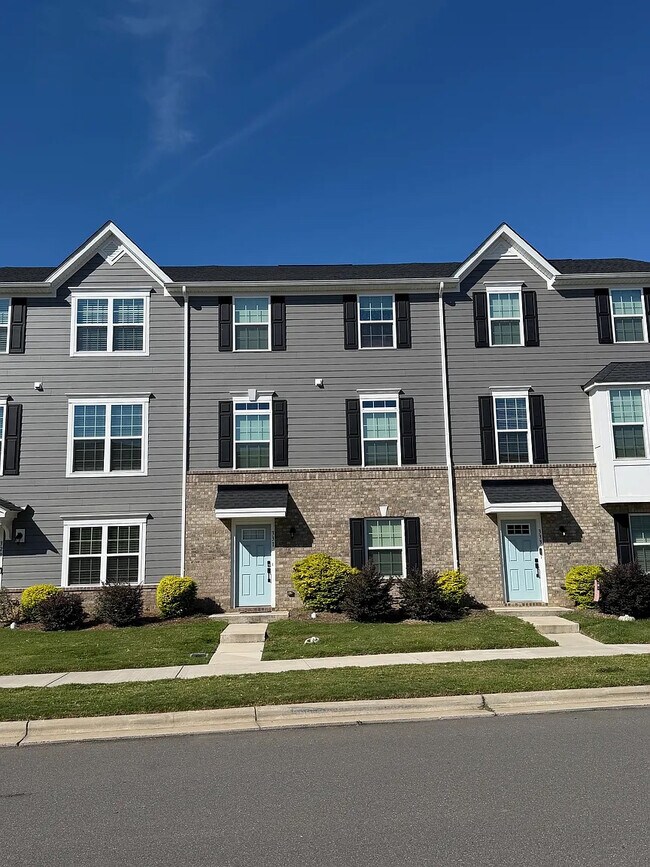 Building Photo - 331 Cramerton Mills Pkwy