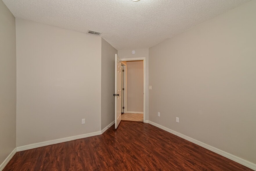 Building Photo - 11248 Cypress Leaf Dr