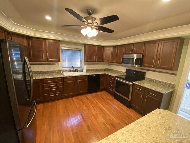 Building Photo - 3263 Damon Dr
