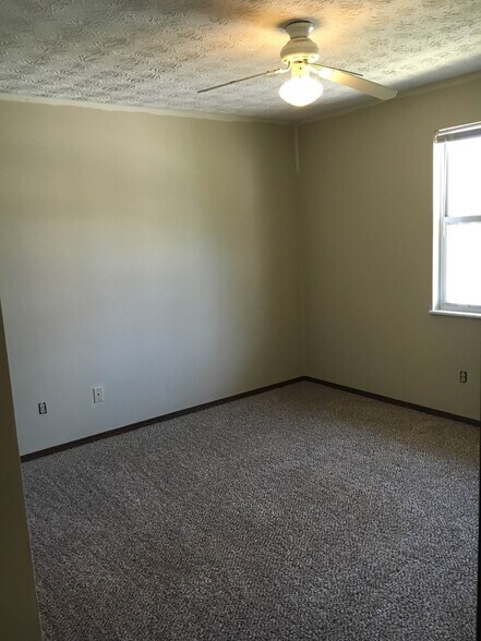 Building Photo - 1206 Woodbridge St