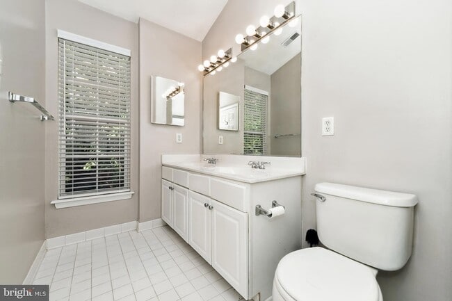 Building Photo - 9236 Owings Choice Ct